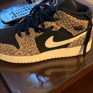 Air Force 1 cheetah  6.5 Fits woman 7.5-8.